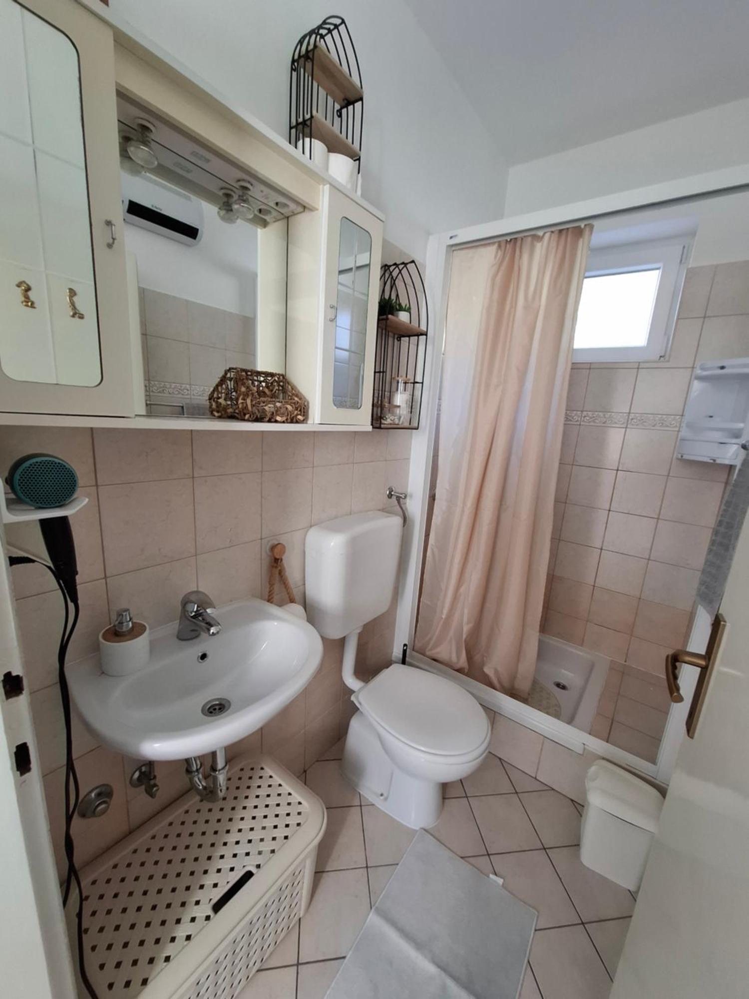 فيلا Little House Kucica Banjol المظهر الخارجي الصورة